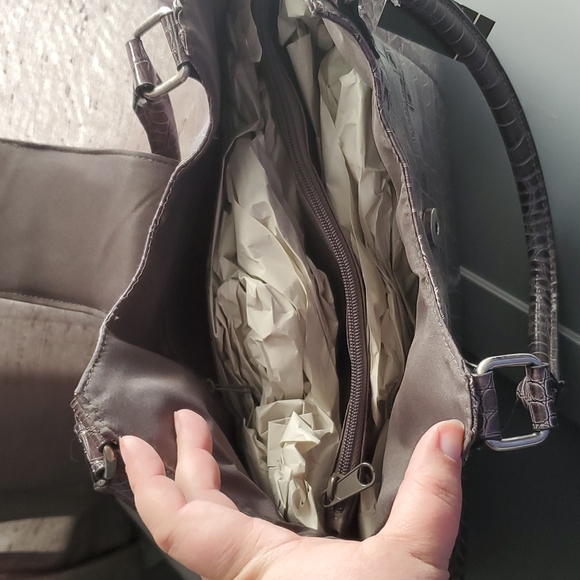 NWT Faux Alligator purse - Picture 3 of 6